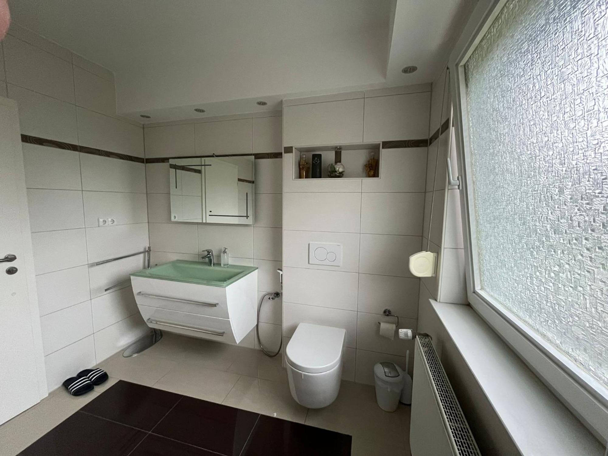 Schickes 110Qm Ferienhaus In Naehe Vw, Messe,Dez Und Orangerie Касел Екстериор снимка